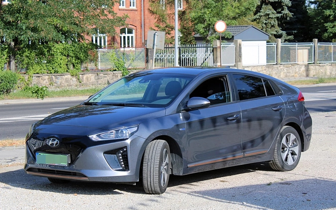 Hyundai IONIQ cena 93900 przebieg: 45000, rok produkcji 2019 z Jedlicze małe 211